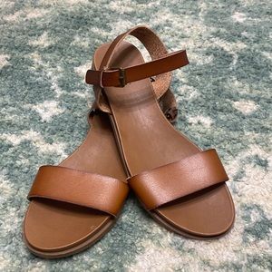 Universal Thread Strappy Leather Sandals